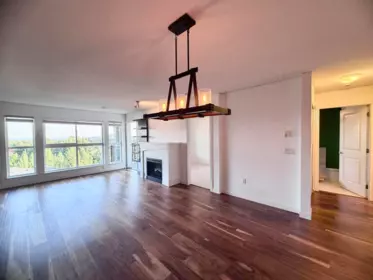 Kitchen Island Photo of 402 3082 Dayanee Springs Boulevard, Coquitlam, BC
