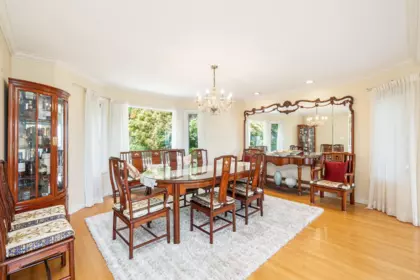 Breakfast Nook Photo of 4153 Quarry Court, North Vancouver, BC