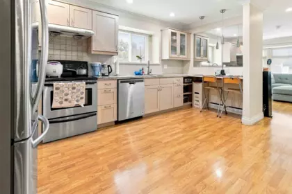 Family Room Photo of 718 Delestre Avenue, Coquitlam, BC
