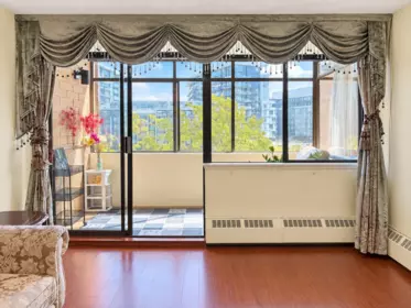 Living Room Photo of 812 6611 Minoru Boulevard, Richmond, BC