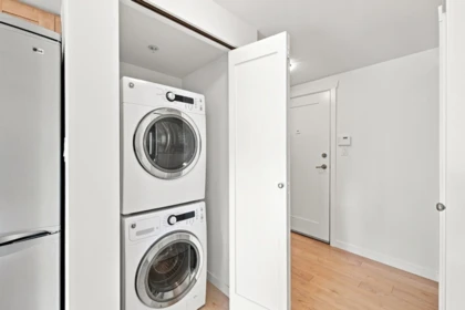 Guest Bathroom Photo of 302 2626 Alberta Street, Vancouver, BC