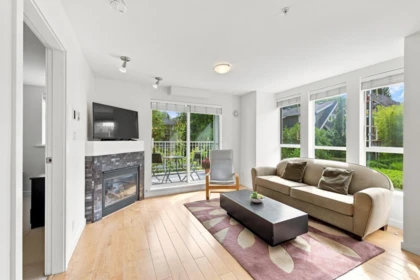 Kitchen Island Photo of 302 2626 Alberta Street, Vancouver, BC