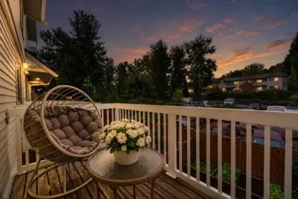 Guest Bathroom Photo of 184 16177 83 Avenue, Surrey, BC
