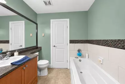 Walk-In Closet Photo of 184 16177 83 Avenue, Surrey, BC