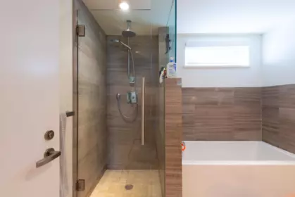 Hallway Photo of 1088 W 7th Avenue, Vancouver, BC