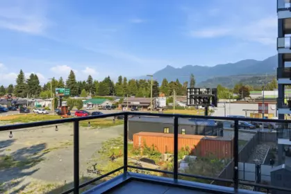 Neighborhood Park Photo Near 106 45745 Watson Road, Chilliwack, BC