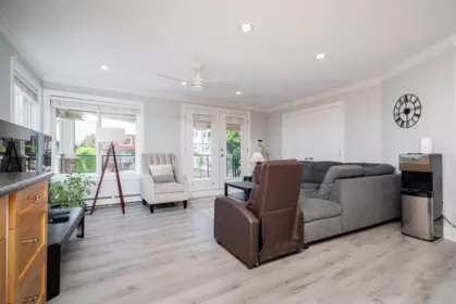 Mudroom Photo of 976 Parker Street, White Rock, BC