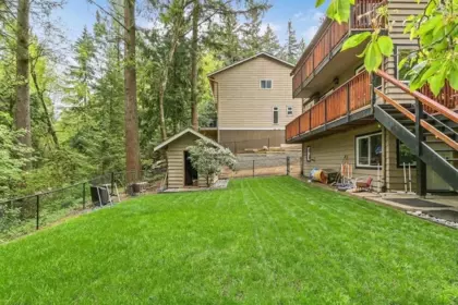 Backyard Photo of 23913 58a Avenue, Langley, BC