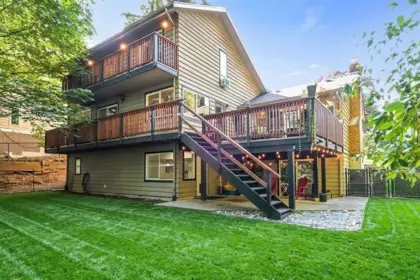 Outdoor Deck Photo of 23913 58a Avenue, Langley, BC