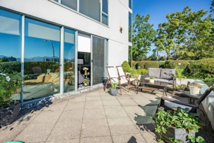 Backyard Photo of 302 32330 South Fraser Way, Abbotsford, BC