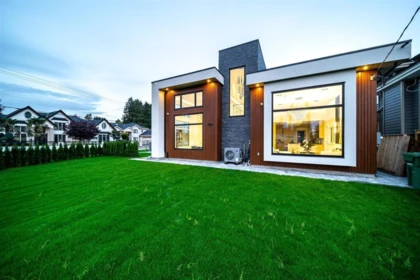 9240 Saunders Road, Richmond, BC, Richmond — Single Family Residence for sale
