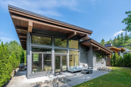 Hot Tub / Spa Photo of 3324 Mamquam Road, Squamish, BC