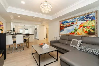 Entry Foyer Photo of 4875 Linden Drive, Delta, BC