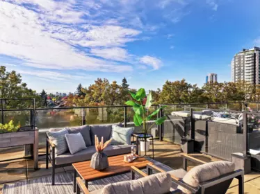 Garden / Landscaping Photo of 140 W Woodstock Avenue, Vancouver, BC