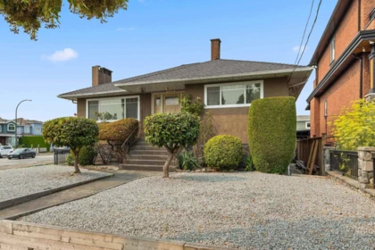 2515 E 45th Avenue, Vancouver, BC, Vancouver — Single Family Residence for sale