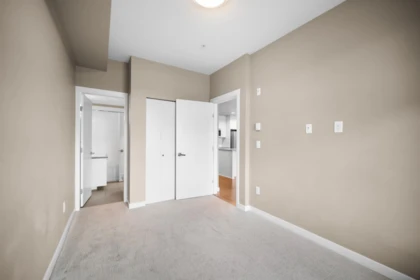 Walk-In Closet Photo of 111 2242 Whatcom Road, Abbotsford, BC