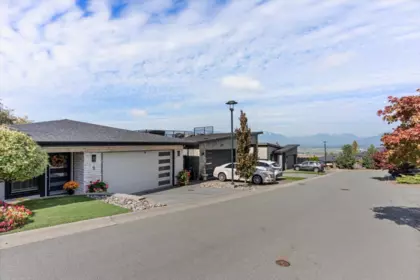 5 5248 Goldspring Place, Chilliwack, BC, Chilliwack — Single Family Residence for sale