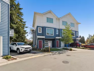 8 19330 Fairway Drive, Surrey, BC, Surrey — Townhouse for sale