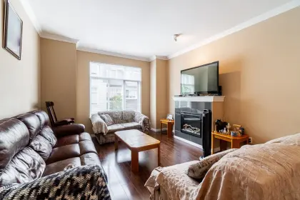 44 19480 66 Avenue, Surrey, BC, Surrey — Townhouse for sale
