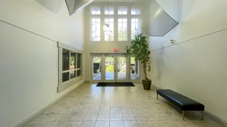 211 5600 Andrews Road, Richmond, BC, Richmond — Apartment/Condo for sale
