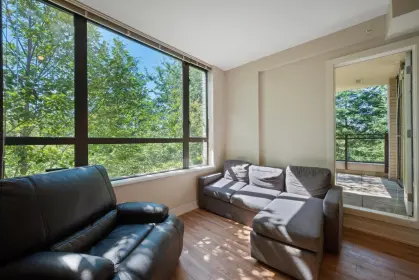 302 9390 University Crescent, Burnaby, BC, Burnaby — Apartment/Condo for sale