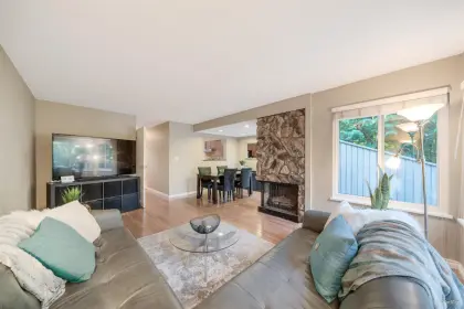 4738 Cedarglen Place, Burnaby, BC, Burnaby — Townhouse for sale