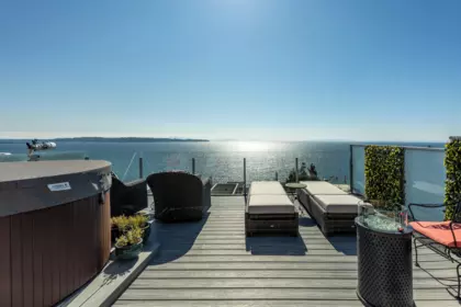 15365 Victoria Avenue, White Rock, BC, White rock — Single Family Residence for sale