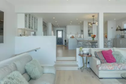 15365 Victoria Avenue, White Rock, BC, White rock — Single Family Residence for sale