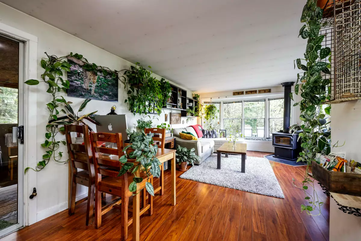 Basement Recreation Room Photo of 966 Copper Drive, Britannia Beach, BC