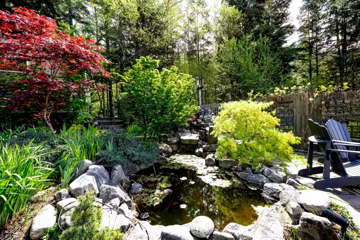 Front Yard Photo of 966 Copper Drive, Britannia Beach, BC