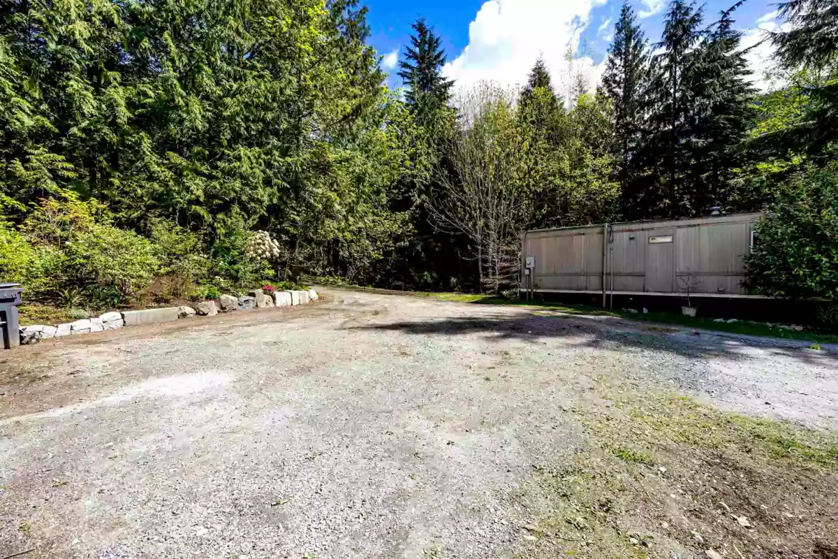 Hot Tub / Spa Photo of 966 Copper Drive, Britannia Beach, BC