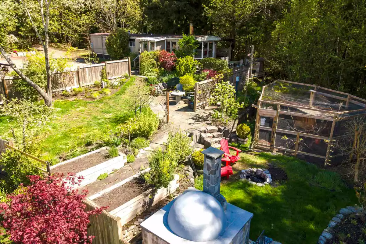 Kitchen Photo of 966 Copper Drive, Britannia Beach, BC
