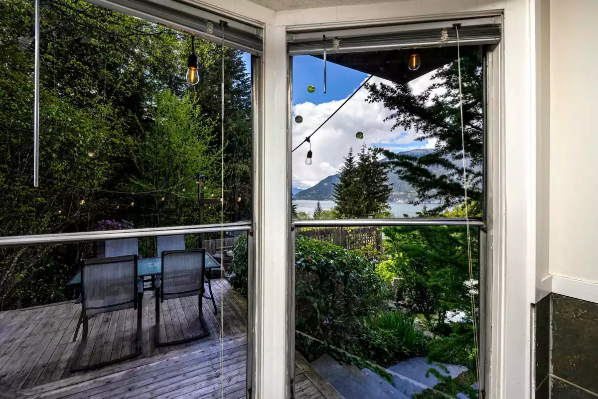 Laundry Room Photo of 966 Copper Drive, Britannia Beach, BC