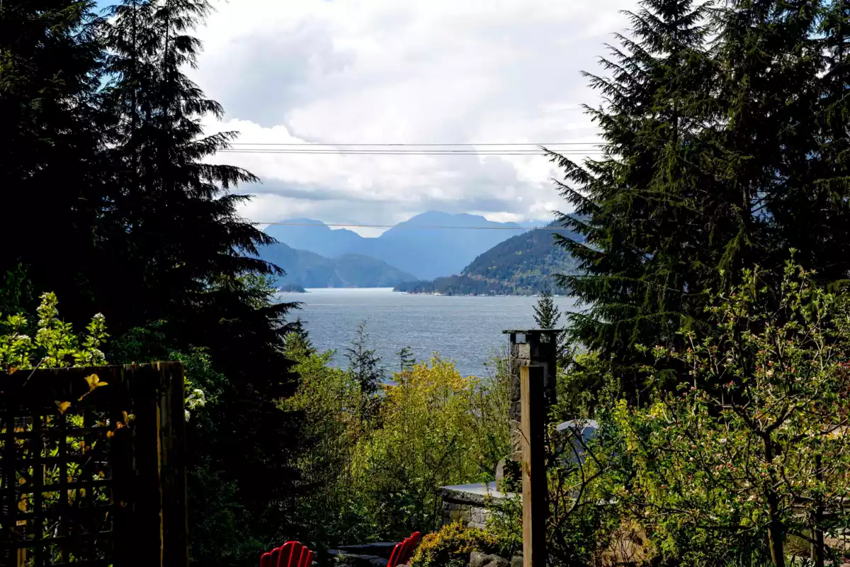 Outdoor Kitchen Photo of 966 Copper Drive, Britannia Beach, BC