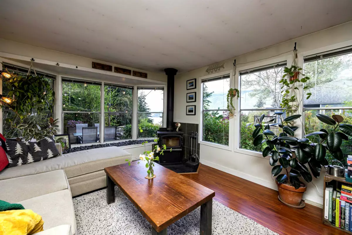 Walk-In Closet Photo of 966 Copper Drive, Britannia Beach, BC