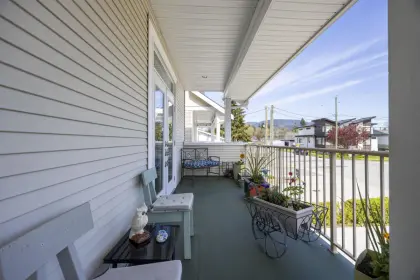 3051 York Street, Port Coquitlam, BC, Port coquitlam — Half Duplex for sale