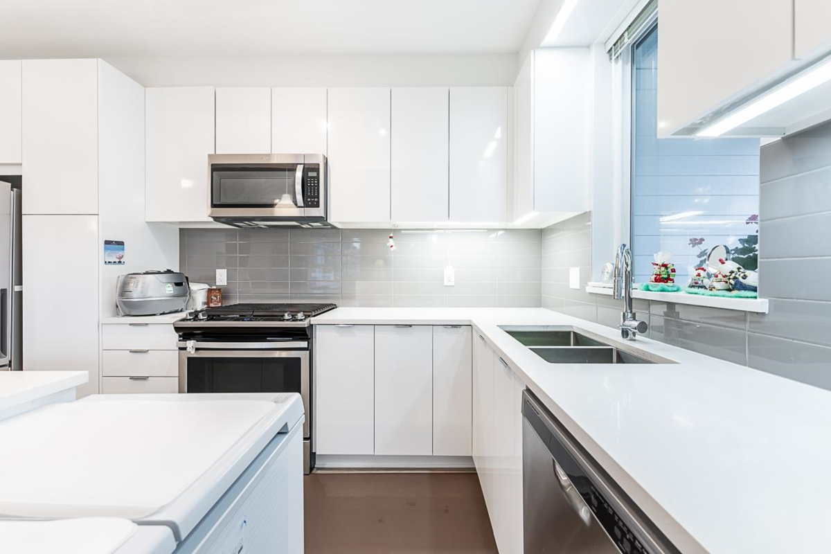 Family Room Photo of A307 8150 207 Street, Langley, BC