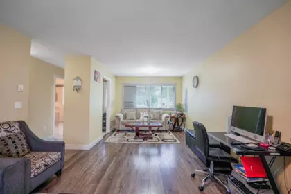 Kitchen Photo of 14088 78 Avenue, Surrey, BC