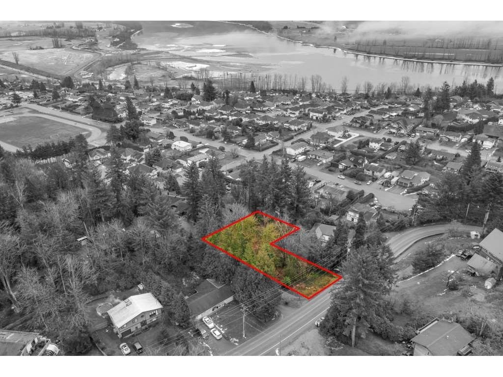 Kitchen Photo of 8254 Manson Street, Mission, BC