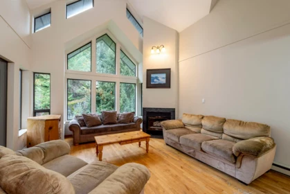 306 3212 Blueberry Drive, Whistler, BC, Whistler — Apartment/Condo for sale