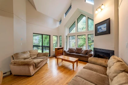 306 3212 Blueberry Drive, Whistler, BC, Whistler — Apartment/Condo for sale