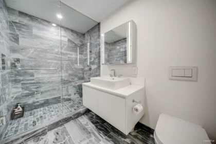 Entry Foyer Photo of 4701 1480 Howe Street, Vancouver, BC