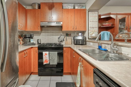 114 9283 Government Street, Burnaby, BC, Burnaby — Apartment/Condo for sale