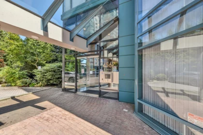 1102 4567 Hazel Street, Burnaby, BC, Burnaby — Apartment/Condo for sale