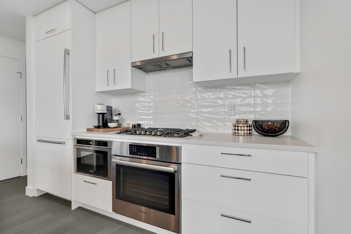 Bedroom 3 Photo of 2006 1588 Johnston Road, Surrey, BC
