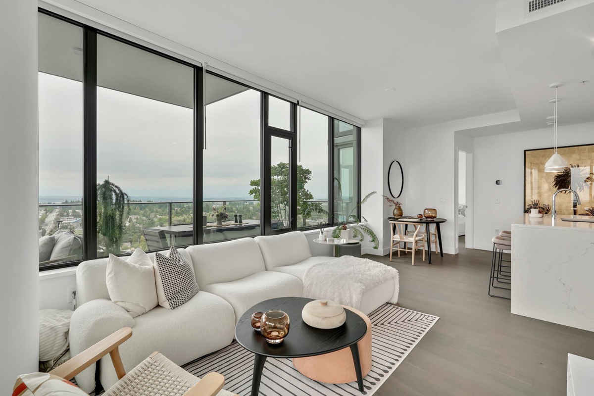 Breakfast Nook Photo of 2006 1588 Johnston Road, Surrey, BC