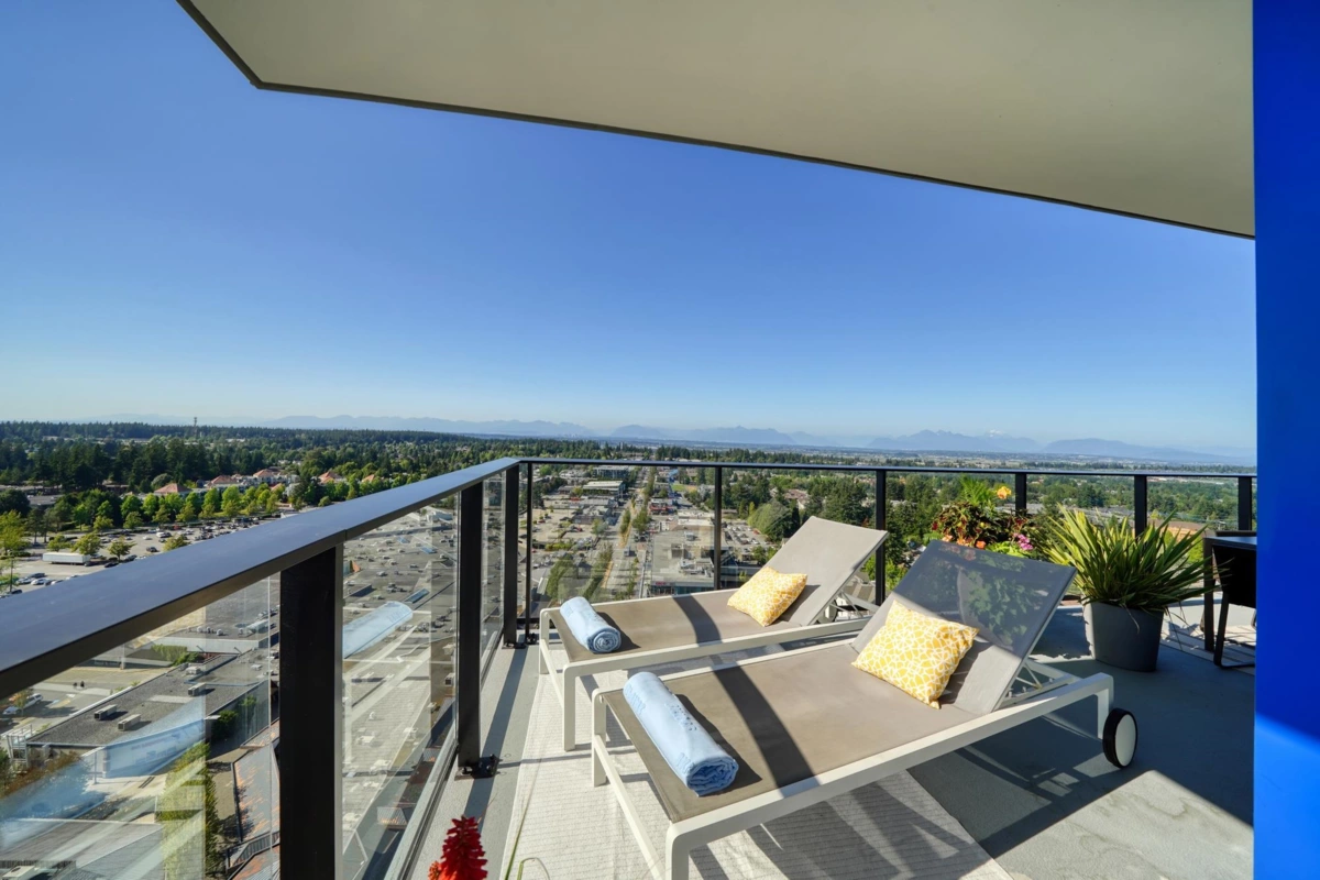 Outdoor Deck Photo of 2006 1588 Johnston Road, Surrey, BC