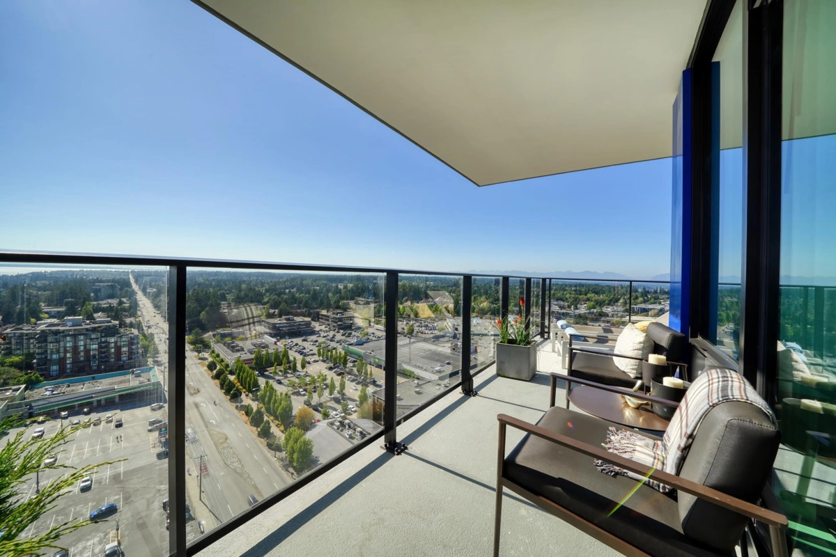 Staircase Photo of 2006 1588 Johnston Road, Surrey, BC