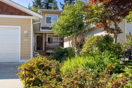 22 12710 Lagoon Road, Madeira Park, BC, Madeira Park — Townhouse for sale