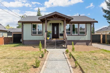7582 Dunsmuir Street, Mission, BC, Mission — Single Family Residence for sale